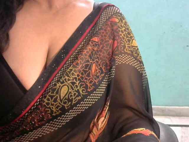 HOTRASHMIKA webcam