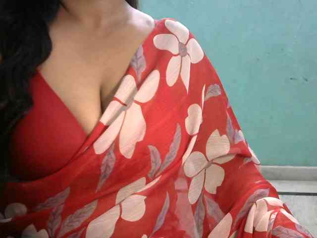 HOTRASHMIKA webcam
