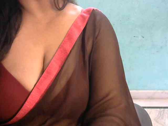 HOTRASHMIKA webcam