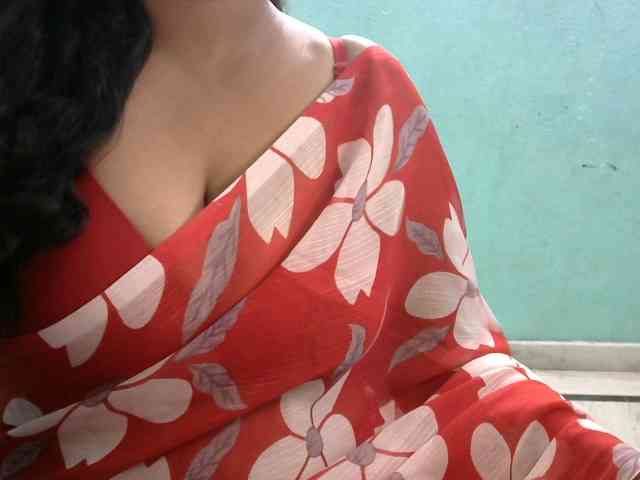 HOTRASHMIKA webcam