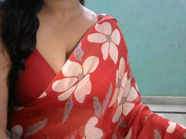 HOTRASHMIKA webcam