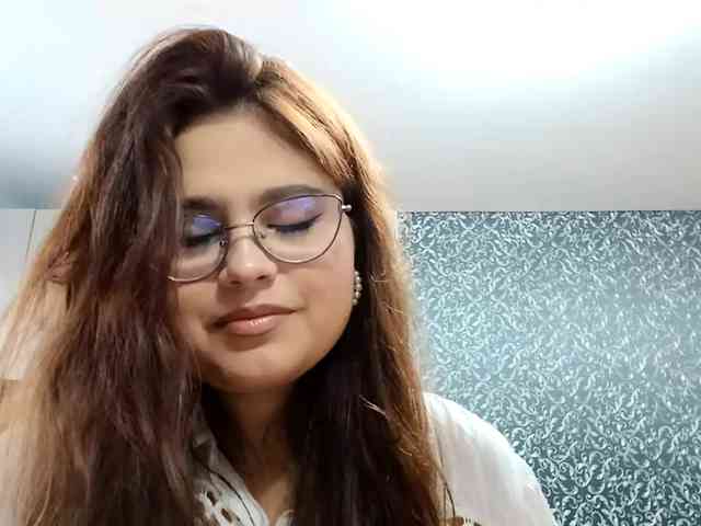Justinakemerling's cam show statistics and live stream