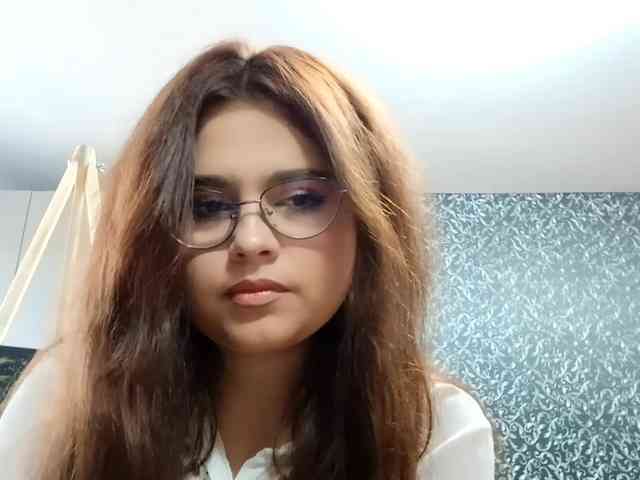 Justinakemerling's cam show statistics and live stream