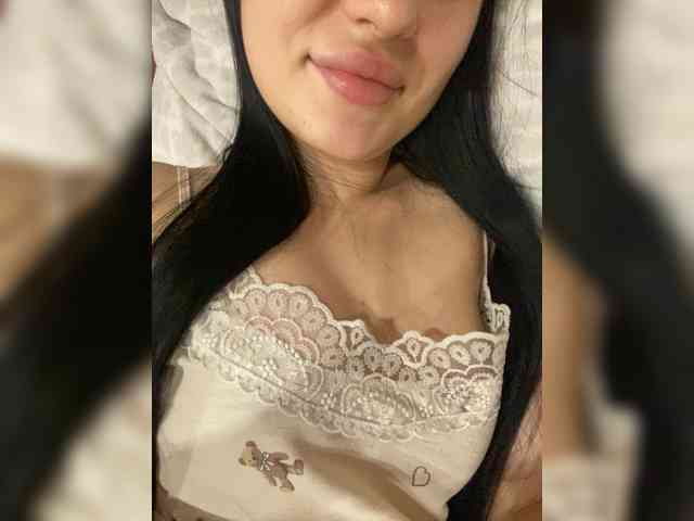 MillaMiss webcam