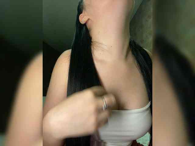 MillaMiss webcam