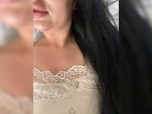 MillaMiss webcam