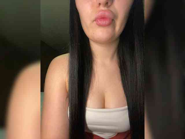 MillaMiss webcam