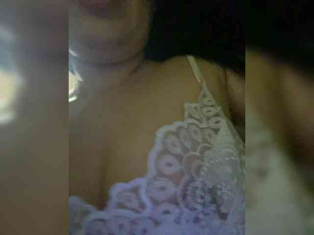 MillaMiss webcam