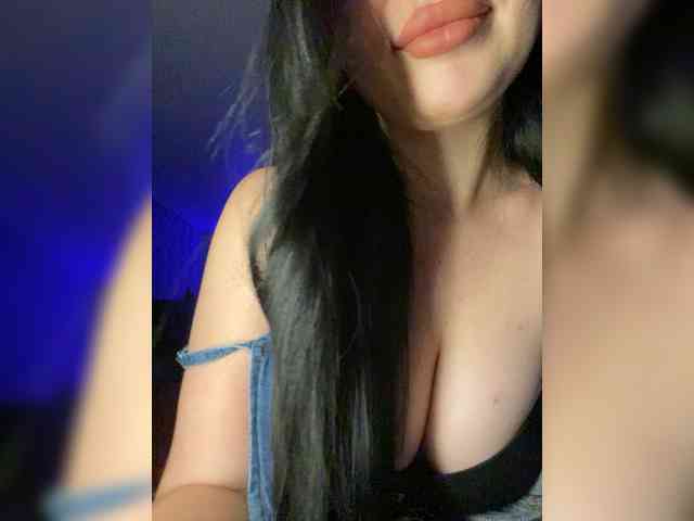 MillaMiss webcam