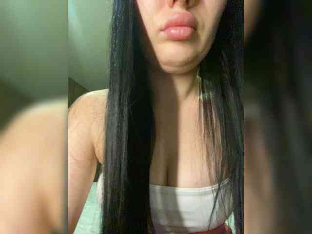 MillaMiss webcam
