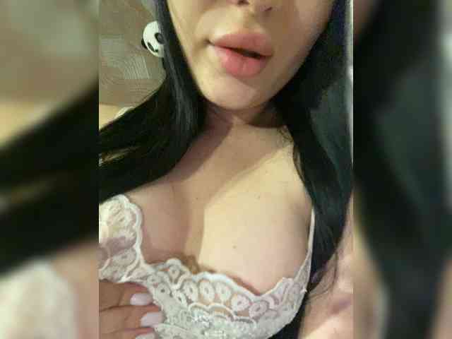 MillaMiss webcam