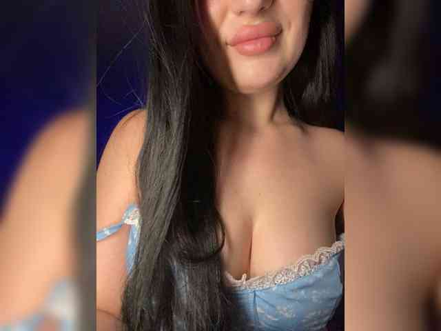 MillaMiss webcam