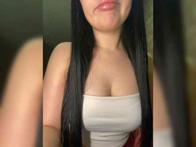 MillaMiss webcam