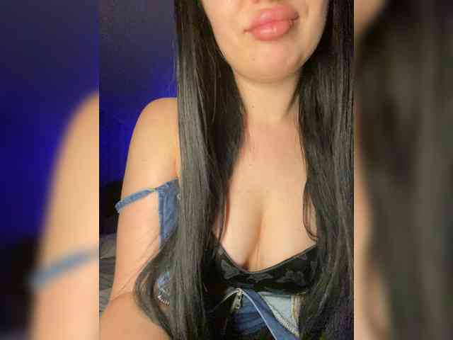 MillaMiss webcam