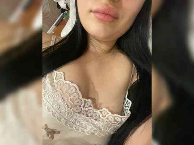 MillaMiss webcam