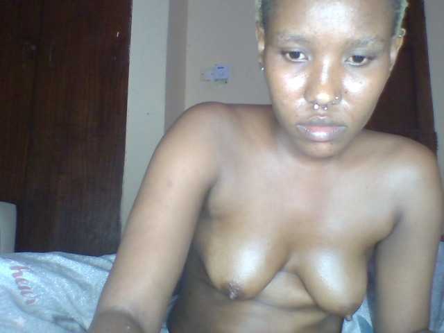 Sexycharmychoco live cam on BongaCams