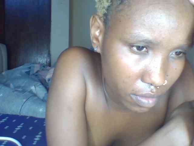 Sexycharmychoco webcam