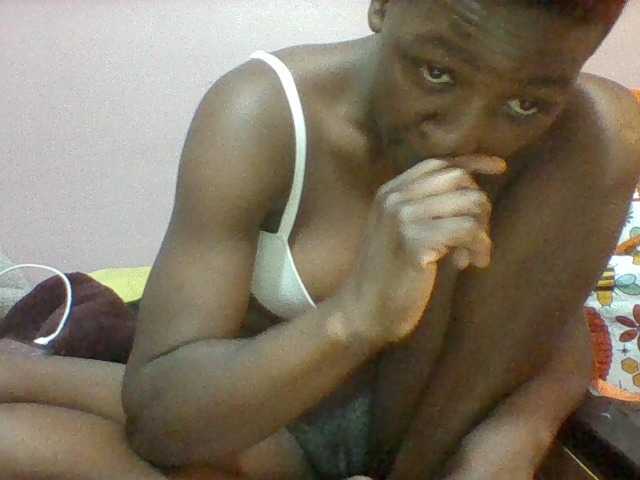 Sexydoll13 live cam on BongaCams