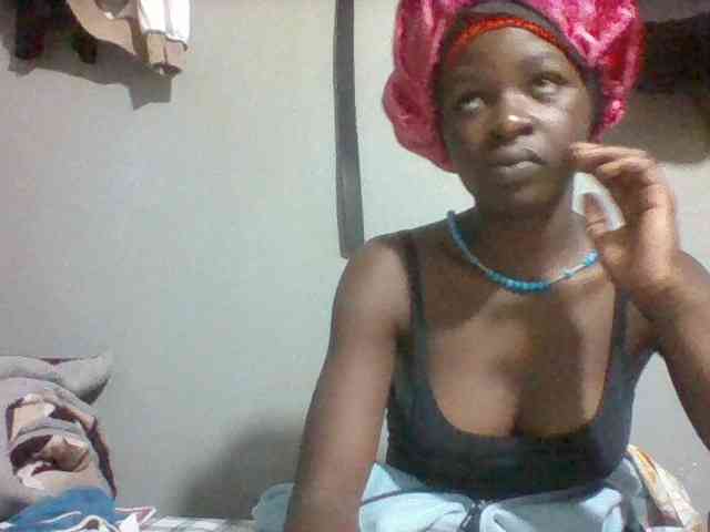 Sexydoll13 webcam