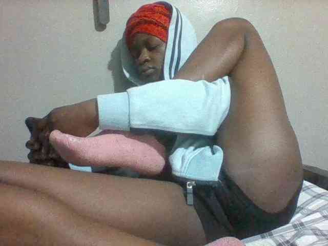 Sexydoll13 webcam