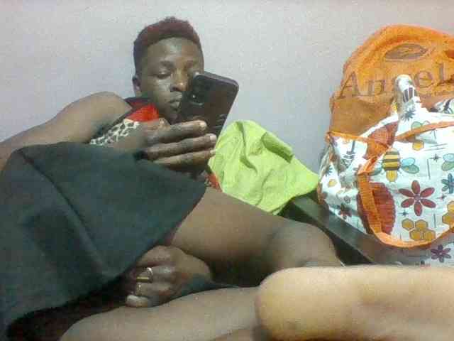 Sexydoll13 webcam