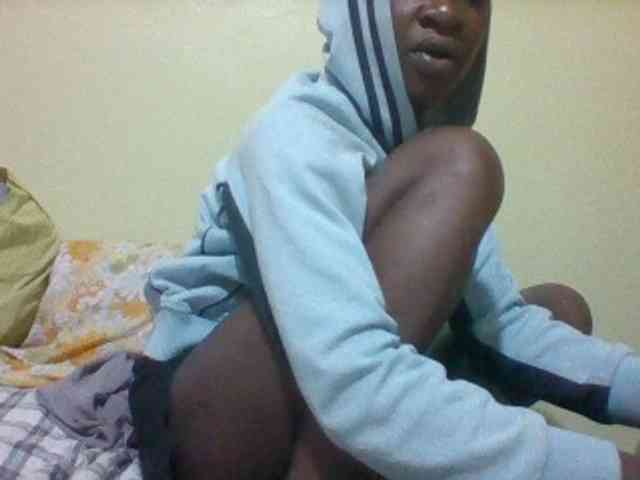 Sexydoll13 webcam