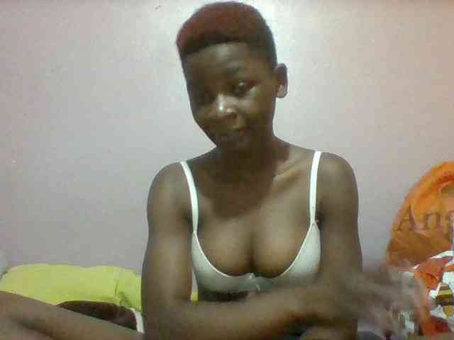Sexydoll13 webcam