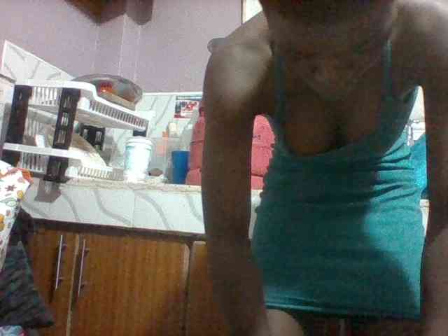 Sexydoll13 webcam
