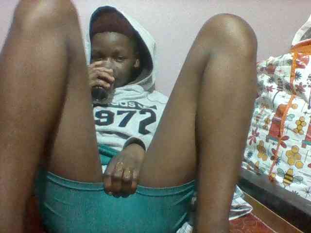 Sexydoll13 webcam