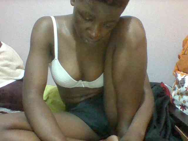 Sexydoll13 webcam