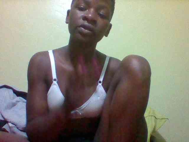 Sexydoll13 webcam