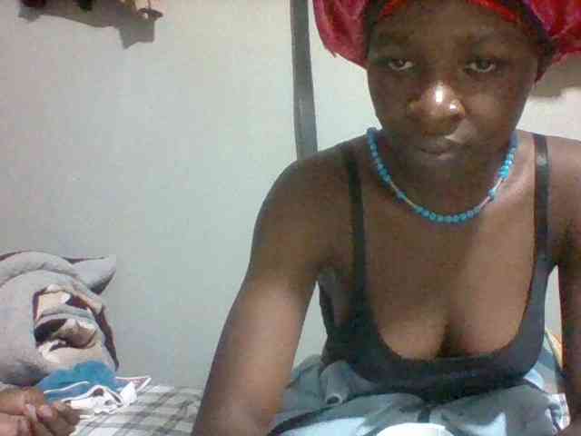 Sexydoll13 webcam