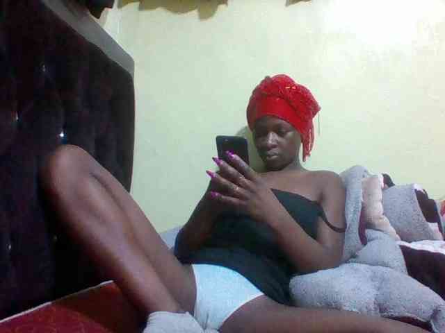 Sexydoll13 webcam