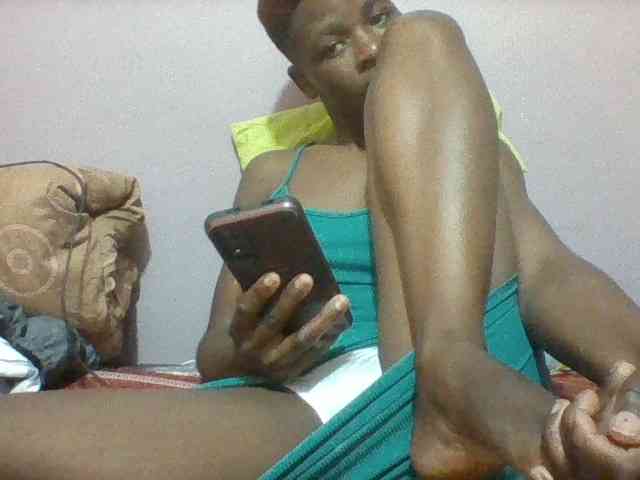 Sexydoll13 webcam