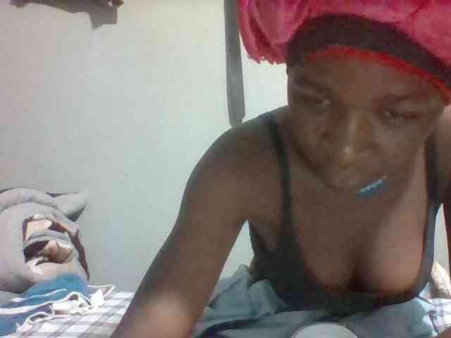 Sexydoll13 webcam