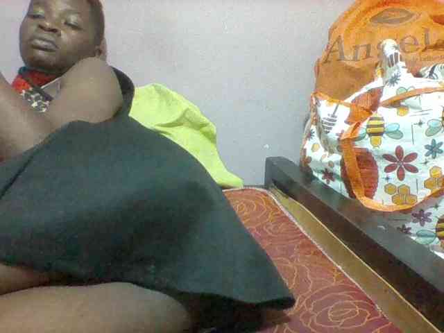 Sexydoll13 webcam