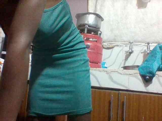 Sexydoll13 webcam