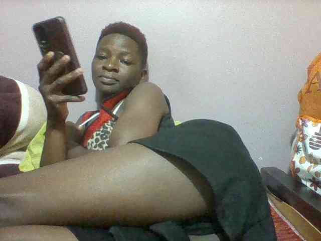 Sexydoll13 webcam
