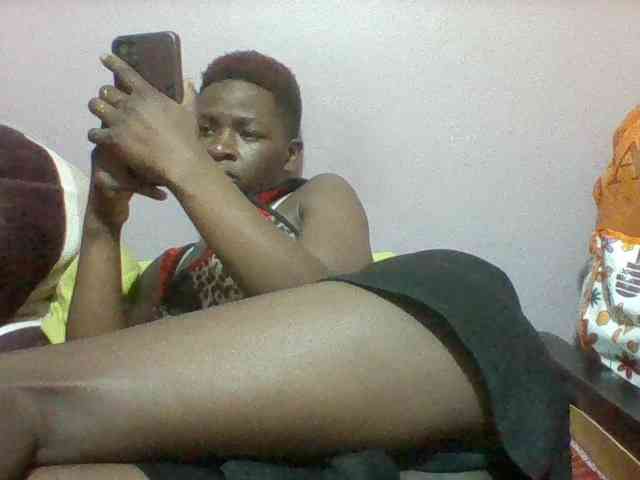 Sexydoll13 webcam