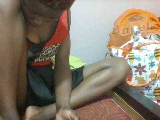 Sexydoll13 webcam