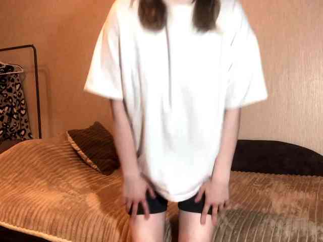 HollyMillers webcam