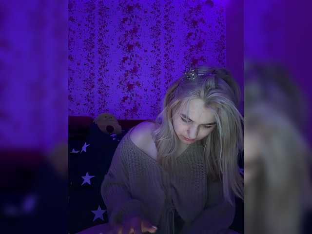 Lilua live webcam show