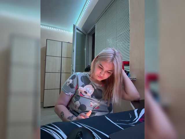 Lilua live cam on BongaCams