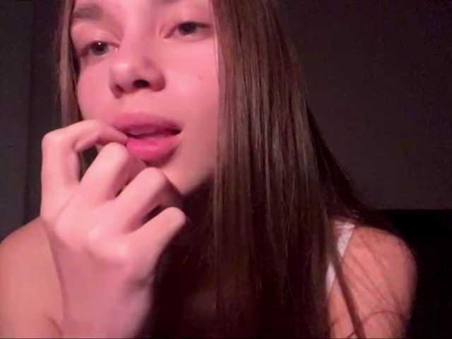 DaliaTronstad live cam on BongaCams