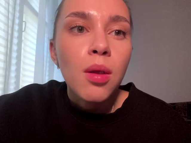 DaliaTronstad live cam on BongaCams