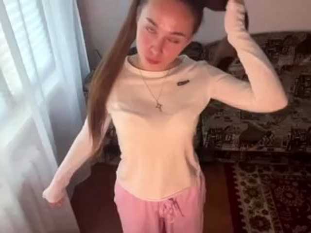 DaliaTronstad live cam on BongaCams