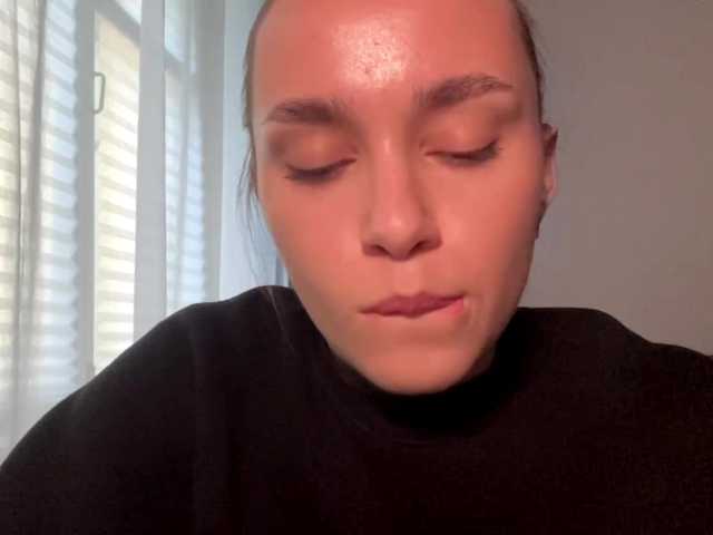 DaliaTronstad live cam on BongaCams