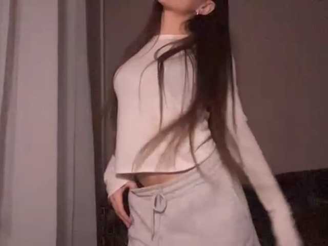 DaliaTronstad live cam on BongaCams