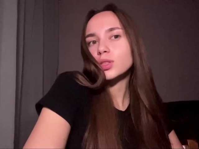DaliaTronstad live cam preview