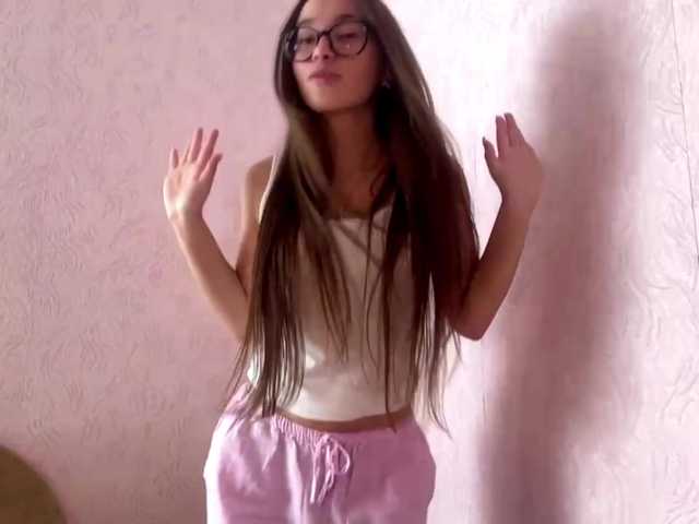 DaliaTronstad live cam on BongaCams